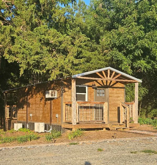 The Country Cabin - Photo 1